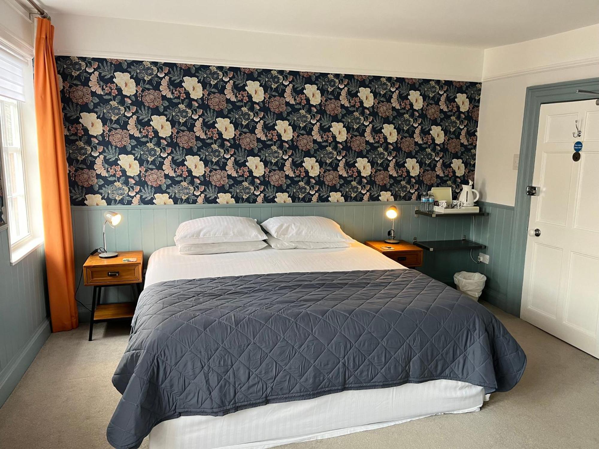 The Palmerston Rooms รอมซีย์ ภายนอก รูปภาพ